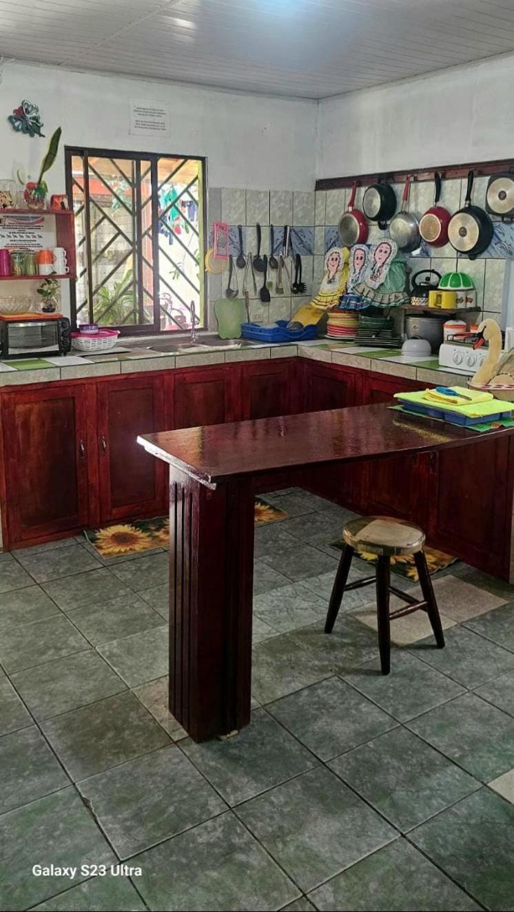 شقة Tortuguero Casa De Playa Green House المظهر الخارجي الصورة